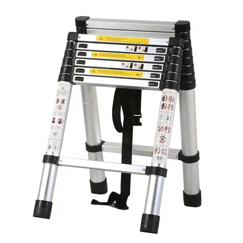 Echelle télescopique combinée hauteur max 2,6 m