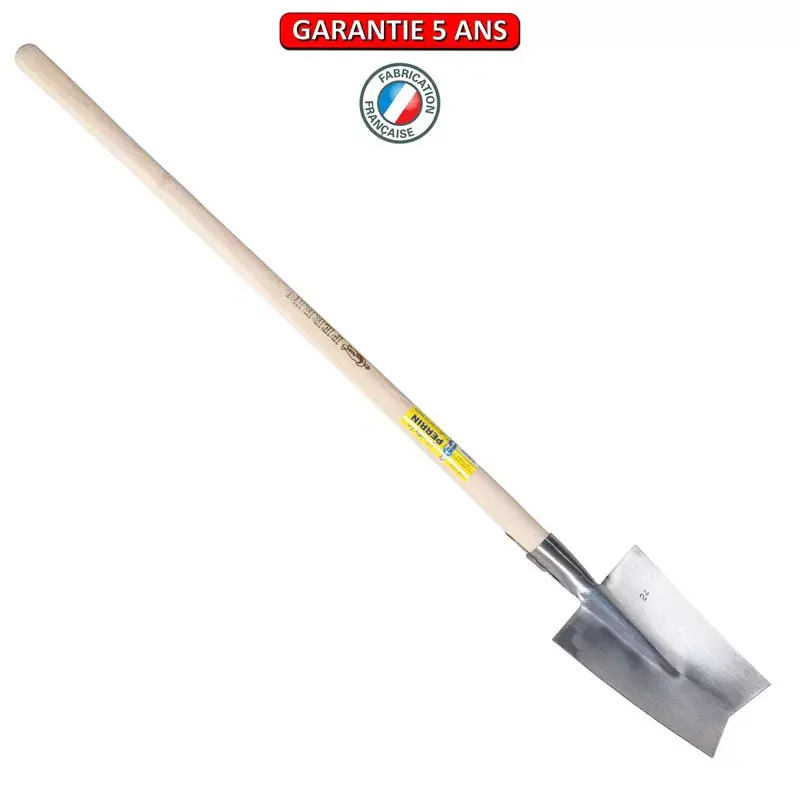 Louchet Vosges. Emmanché pomme 105. Longueur du fer 26 cm.