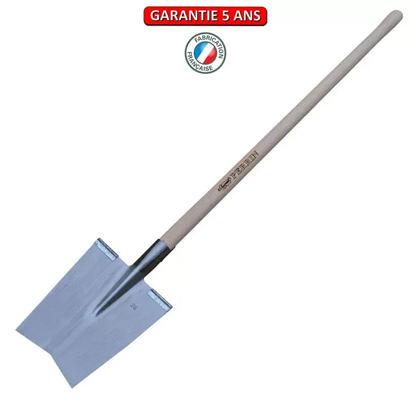 Louchet Vosges manché pomme 105 avec 2 rebords montés. Longueur du fer 26 cm