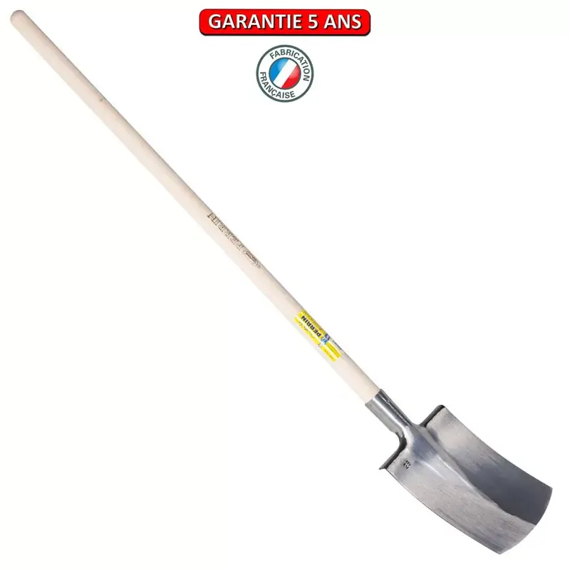Bêche Bretagne, tranchant bombé 28 cm. Emmanché pomme 110. Finition polie devant