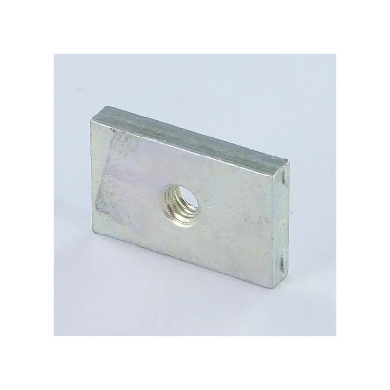 1 x Ecrou Rectangulaire M5 15X24X4 Acier zingué