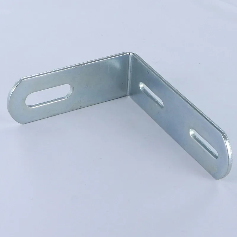 1 x Equerre réglable 70X55X20 3 Trous Acier zingué